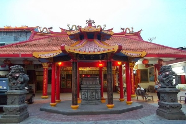 Kelenteng Tan Seng Ong