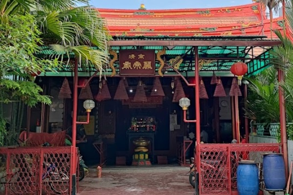 Vihara Arya Marga Kwan Tee Bio