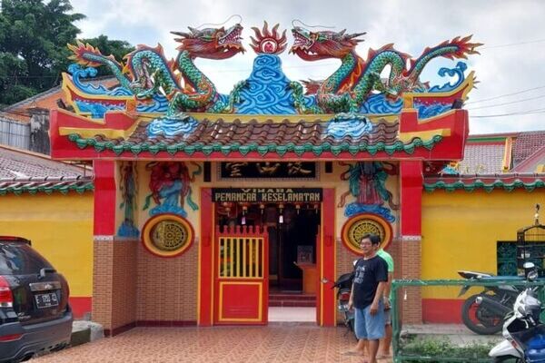 Boen San Tong Vihara Pemancar Keselamatan