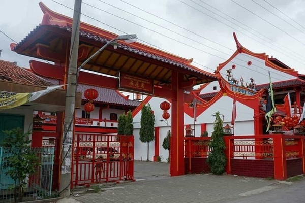 Klenteng Ban Eng Bio