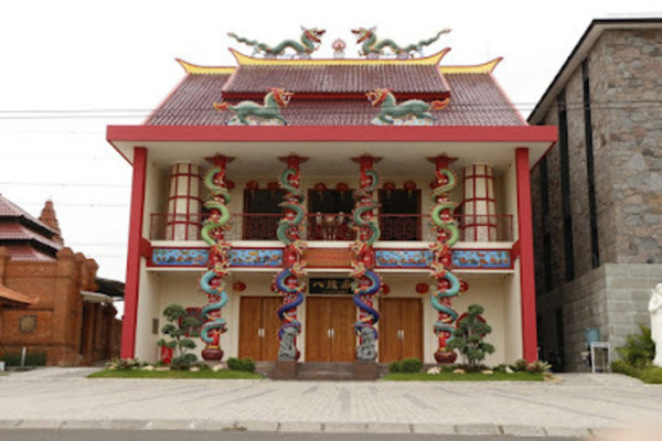 Kelenteng Ba De Miao