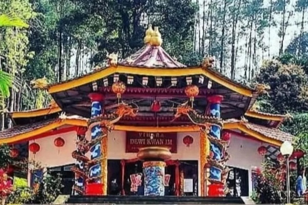 Klenteng Gunung Kawi